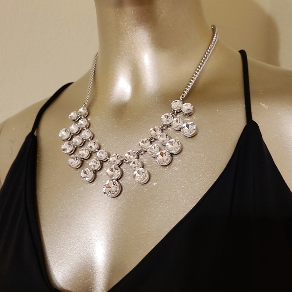 Vintage Elegant White Crystal Sunburst Silver Collar Necklace - Picture 6 of 16